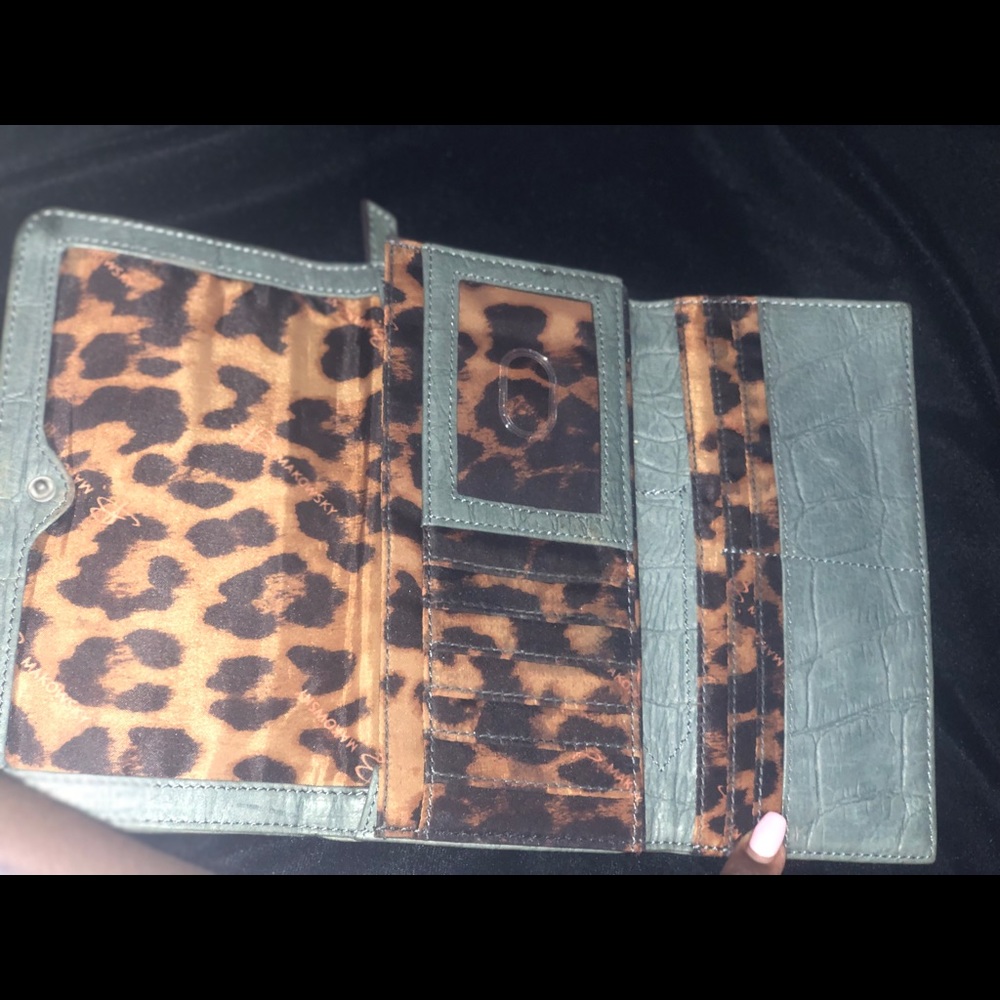 Wallet - Picture 2 of 4
